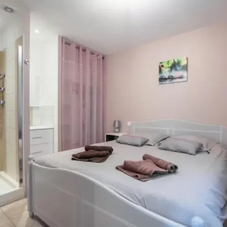 Amethyste Les Bains * Vals-les-Bains